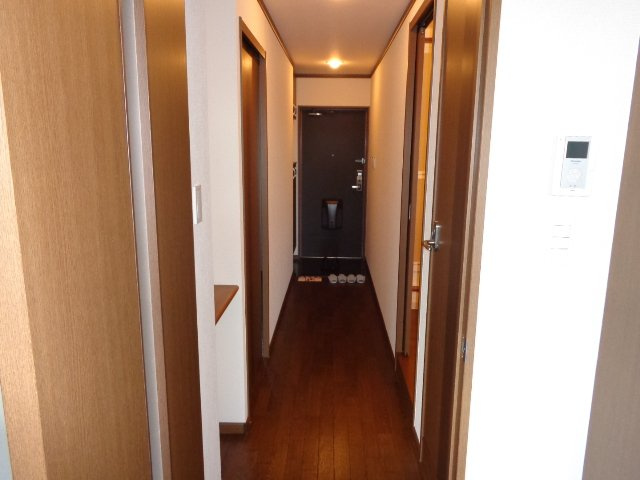 スユード　ヴィラの内装|廊下