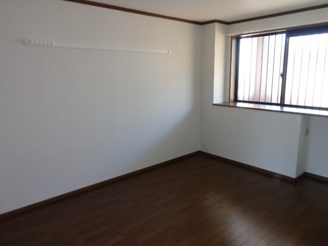 スユード　ヴィラの内装|洋室