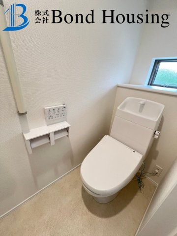 LDK約18帖・安心の長期優良住宅　玉津町新方のトイレ