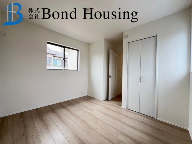 LDK約18帖・安心の長期優良住宅　玉津町新方の洋室