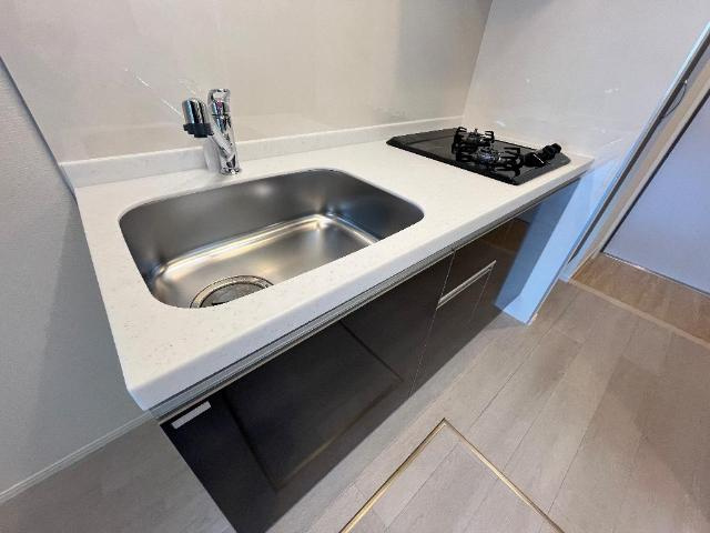 仮）神戸市西区丸塚１丁目新築アパートのキッチン|色合いは異なる場合がございます。（イメージ）