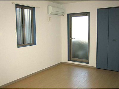 【居間・リビング】 | セレ梶ヶ谷ヒルズ | 3面採光の明るいお部屋