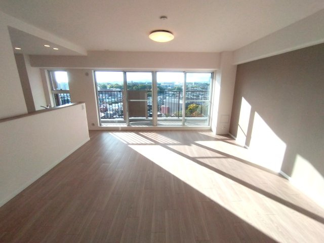 千里台スカイハイツC棟の居間・リビング