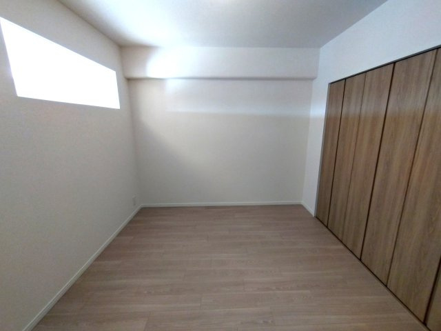 千里台スカイハイツC棟の洋室|明るい洋室です