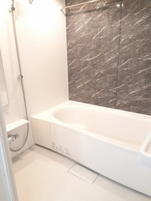 【浴室】 | アゼリアガーデン | きれいなお風呂です