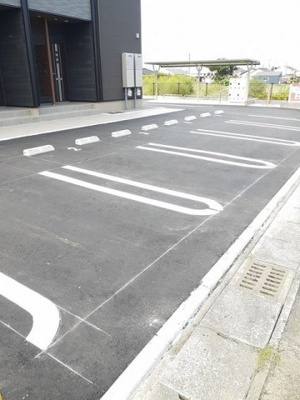 【駐車場】 | リベルラ　Ⅰ | 駐車場完備です