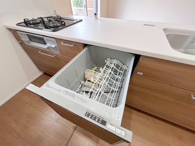 茅ヶ崎市松が丘2丁目　新築戸建のキッチン|時間短縮に便利な食洗機付き◇◇