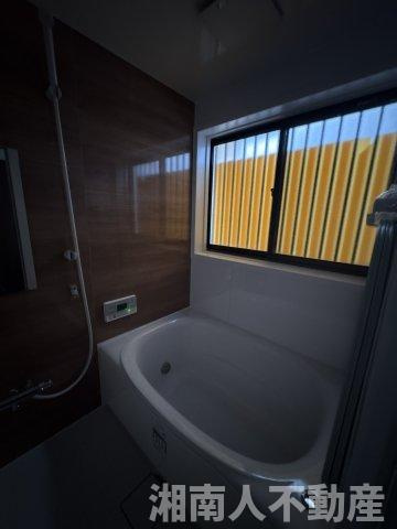 平塚市札場町　中古戸建　57.74坪の浴室|コンパクトで使いやすいお風呂です