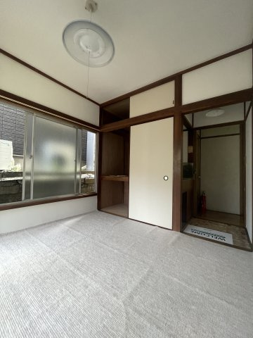 吉野荘の居間・リビング|こちらの居間で趣味の時間をお楽しみください