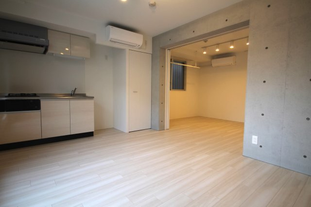 【居間・リビング】