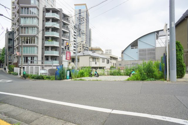 南青山７　土地の外観|☆現況更地（一部駐車場）
☆北側・西側の角地
☆参考プラン有り