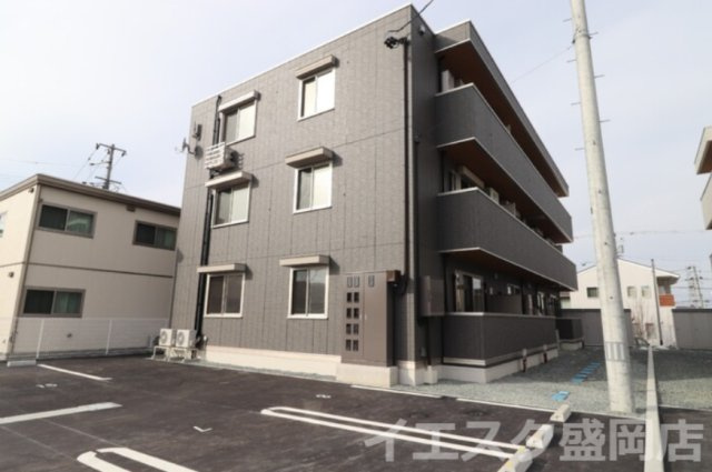 RESUA向中野　D棟の外観