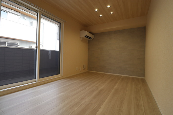 RESUA向中野　D棟の居間・リビング