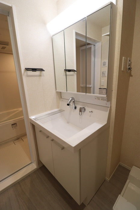 RESUA向中野　D棟の洗面所