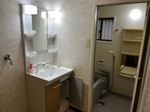 福地の独立洗面台