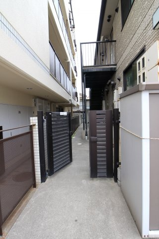 小坂ハイツのエントランス