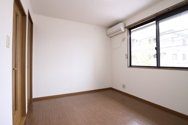 小坂ハイツの寝室