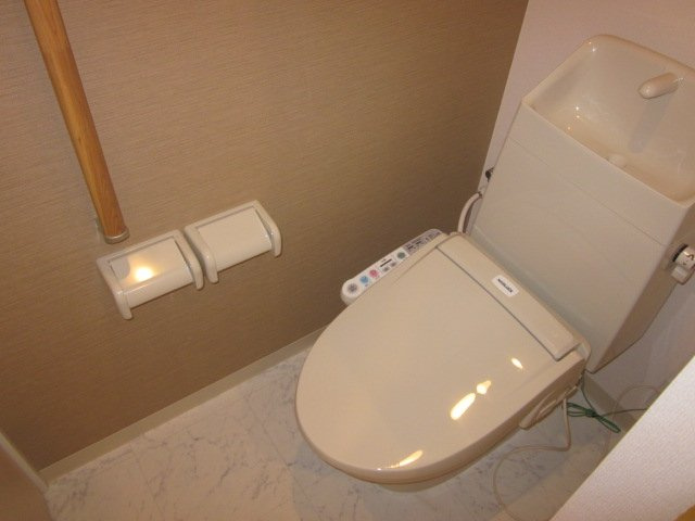 シャワー付トイレ