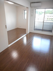 広々とした洋室です