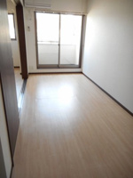 個人の部屋や寝室として使える洋室です