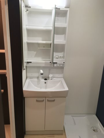 使いやすい独立洗面台です