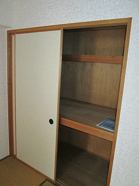バードタウン2番館の収納|※別号室の写真です。現況優先となります。