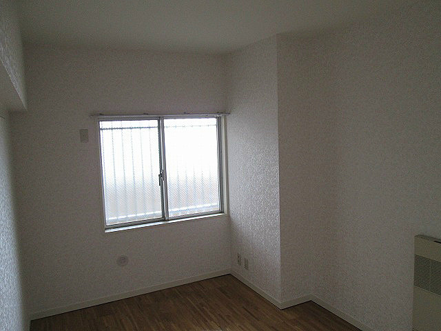 バードタウン2番館の居間・リビング|※別号室の写真です。現況優先となります。