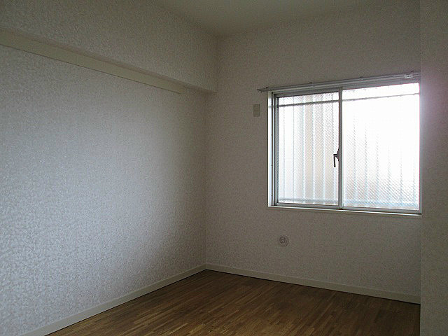 バードタウン2番館の居間・リビング|※別号室の写真です。現況優先となります。