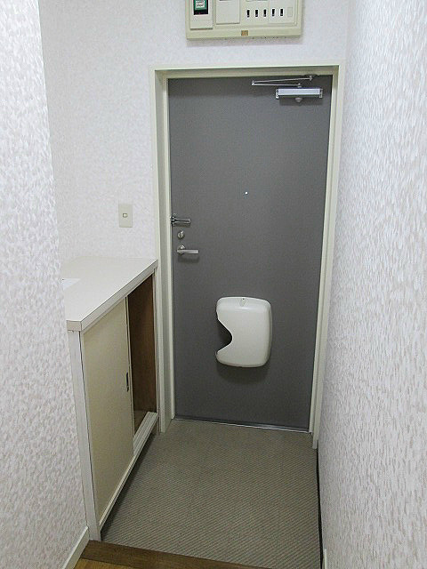 バードタウン2番館の玄関|※別号室の写真です。現況優先となります。