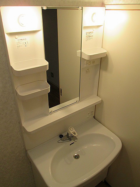 バードタウン2番館の洗面所|※別号室の写真です。現況優先となります。