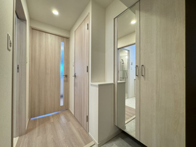 【玄関】 | スプランディッド難波キャトル