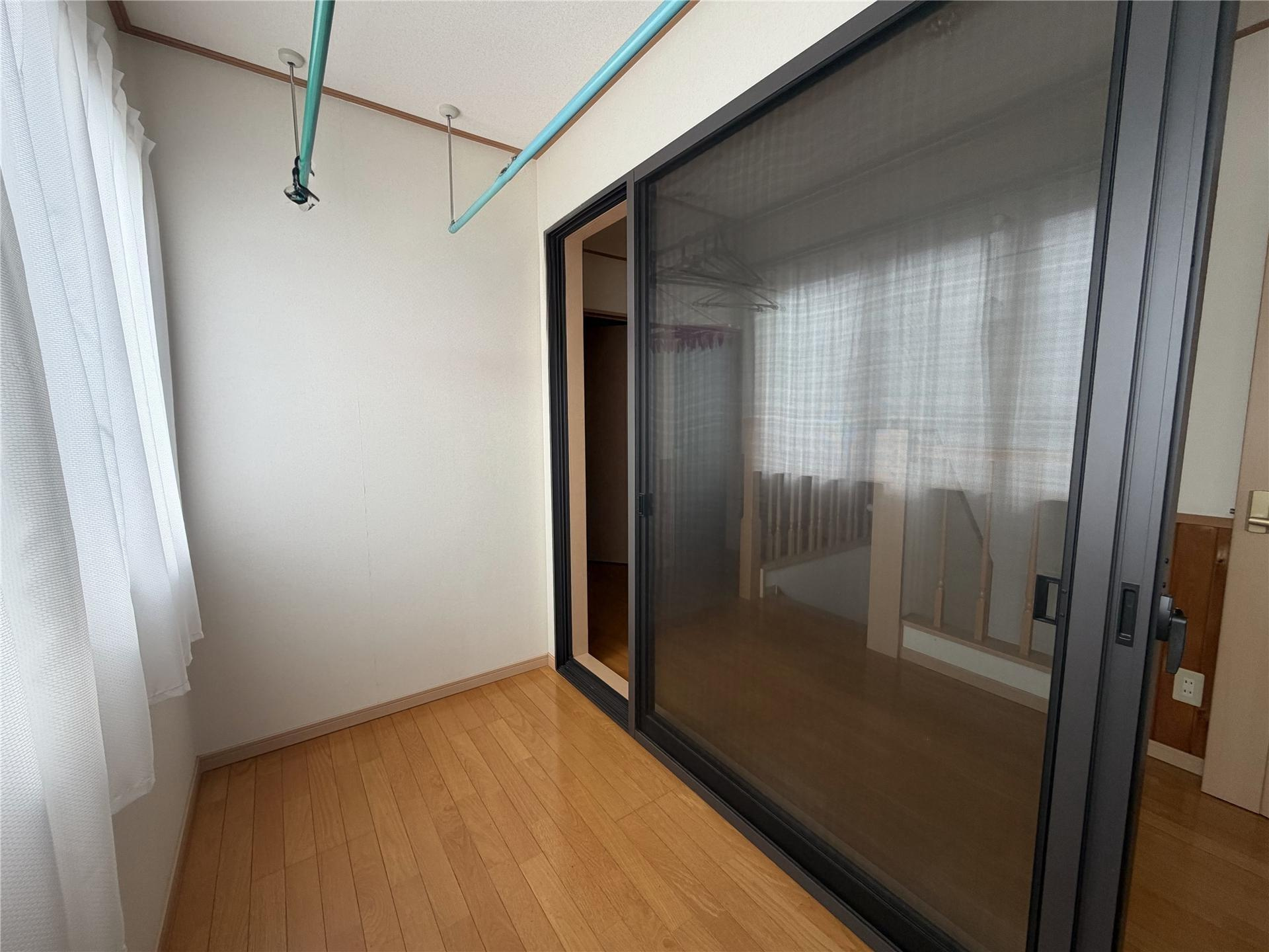 寺内イサノ貸家のバルコニー