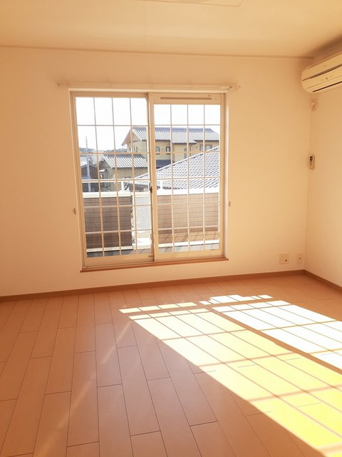 コルソプレッソの居間・リビング