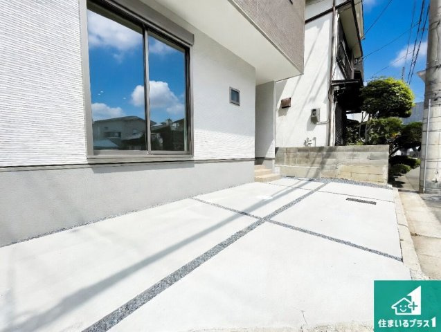 高槻市野田　第1期　新築一戸建ての駐車場|駐車スペース！散水栓があるので、こまめに愛車を洗えます！