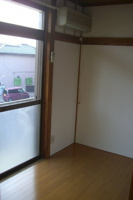 使い勝手のいい洋室です