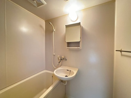 ゆったり過ごせるお風呂です