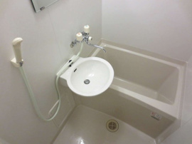 落ち着いた空間のお風呂です