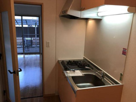 コンパクトなキッチンで掃除もラクラク