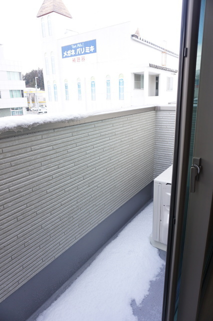 【新築】コンフォート中野 のバルコニー