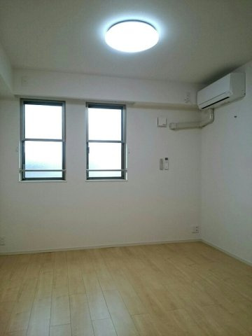 ｇｌａｎｚ　Ａの洋室