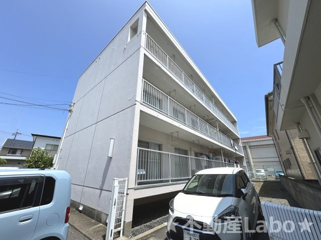 徳島市住吉３丁目の賃貸マンションの駐車場