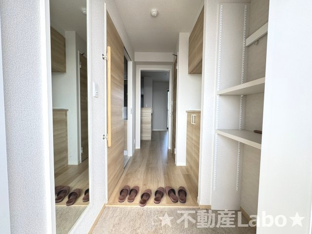 徳島市住吉５丁目のアパートの玄関