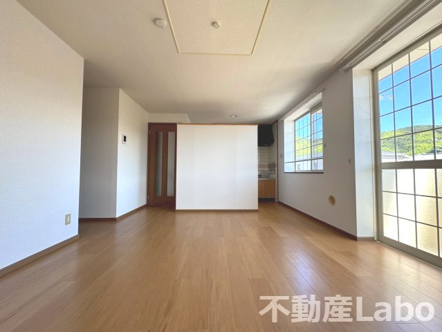 徳島市大原町余慶のアパート