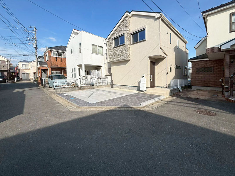 新築戸建　茅ヶ崎市松が丘2丁目の前面道路含む現地写真