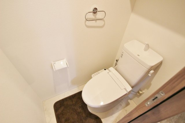 アクシーズタワー川口Ⅷのトイレ|別室参考写真です。