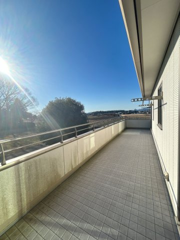 栃木市惣社町　中古戸建のバルコニー