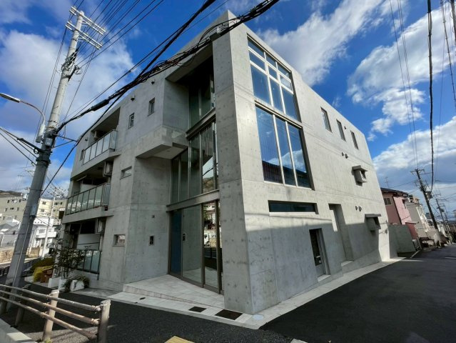 エカルラート青谷の外観