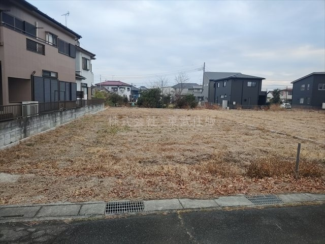 【前面道路含む現地写真】の画像