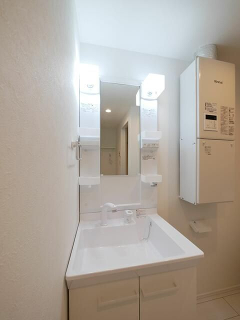 メゾンド町屋の独立洗面台