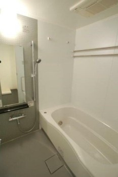 【浴室】 | ステージファースト上落合 | 追い焚き機能、浴室乾燥機付きバス。